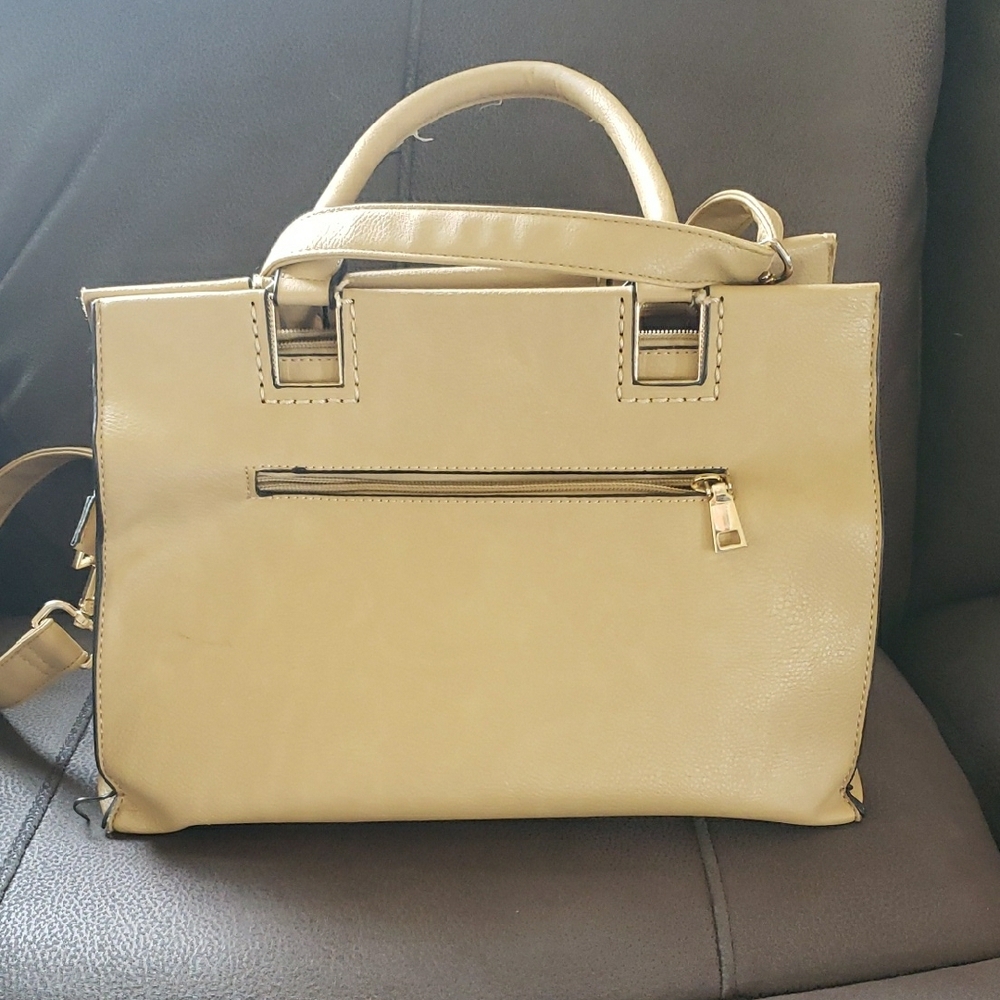 Elegant Cream Handbag